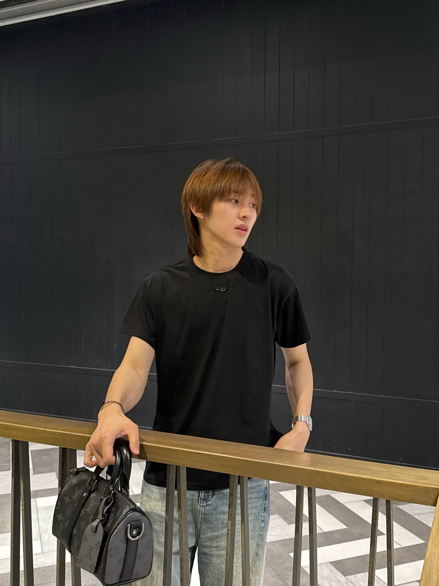 ก้อง - ก้องภพ จิโรจน์มนตรี