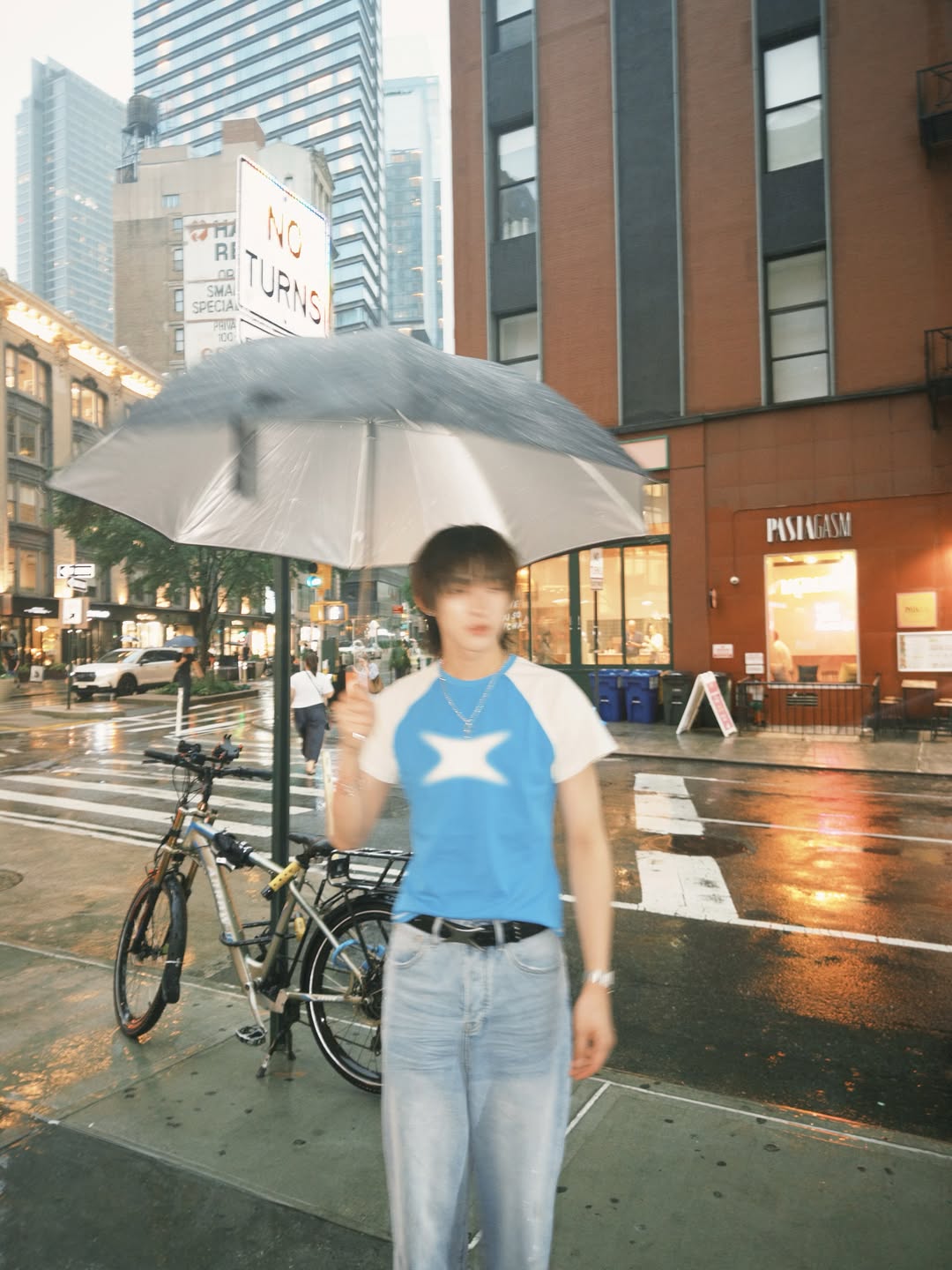 ก้อง - ก้องภพ จิโรจน์มนตรี
