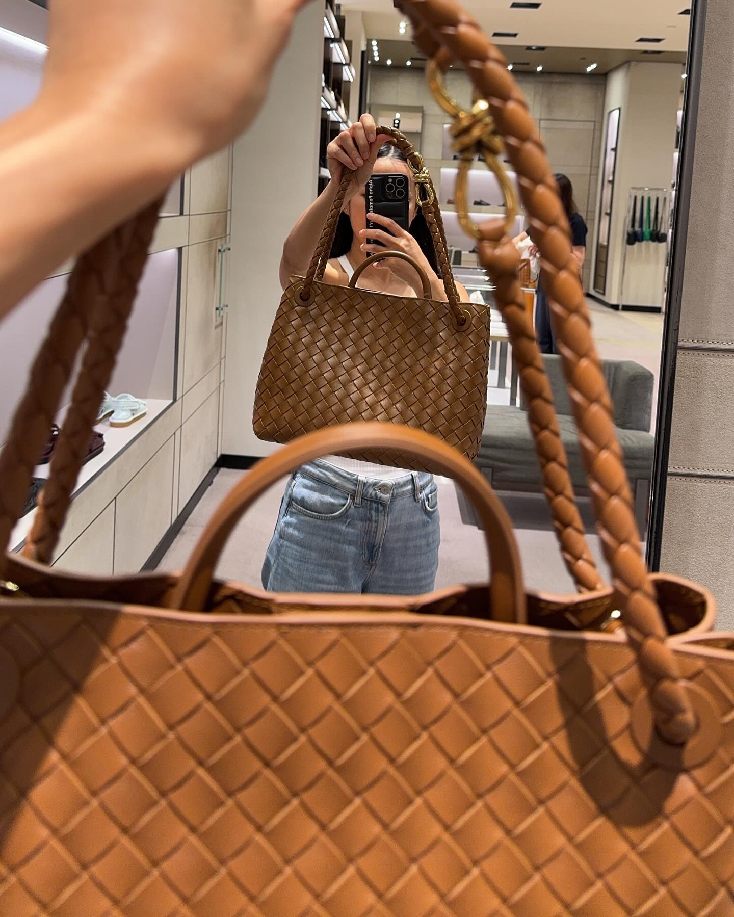 จ๋า - ณัฐฐาวีรนุช ทองมี