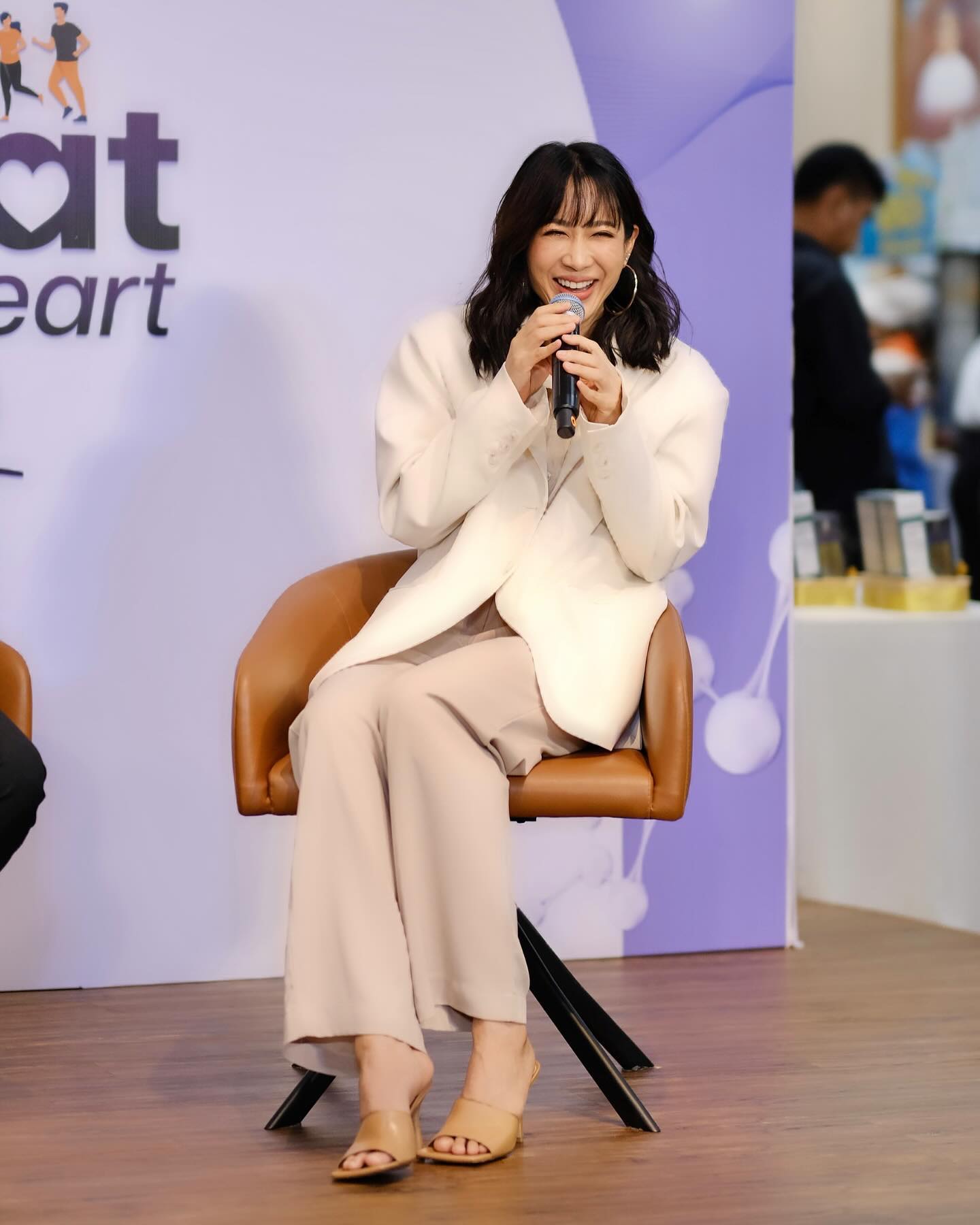 จ๋า - ณัฐฐาวีรนุช ทองมี