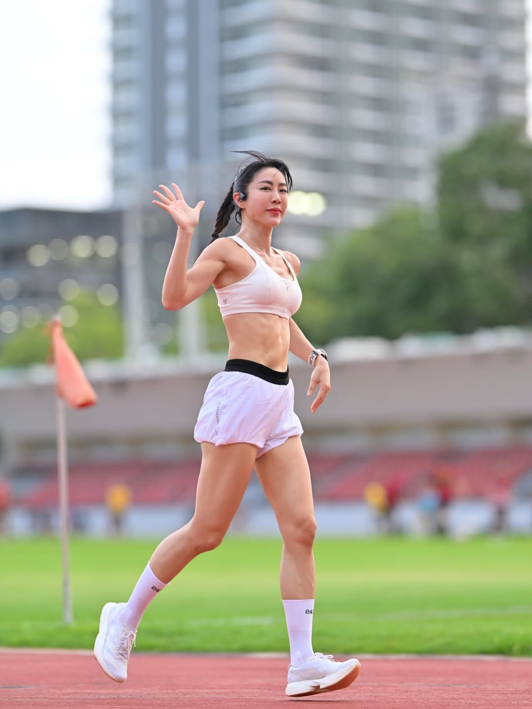 จ๋า - ณัฐฐาวีรนุช ทองมี