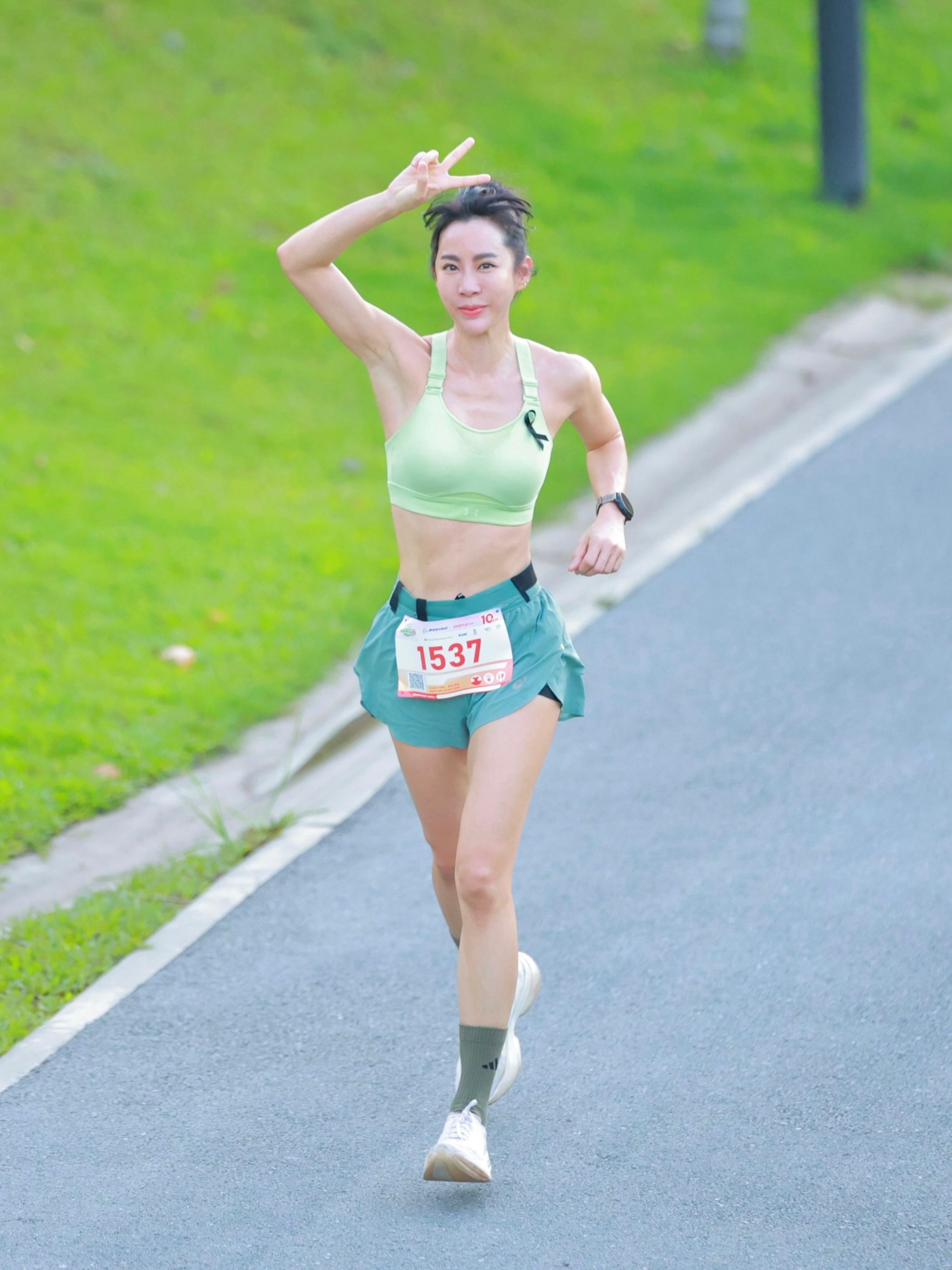 จ๋า - ณัฐฐาวีรนุช ทองมี