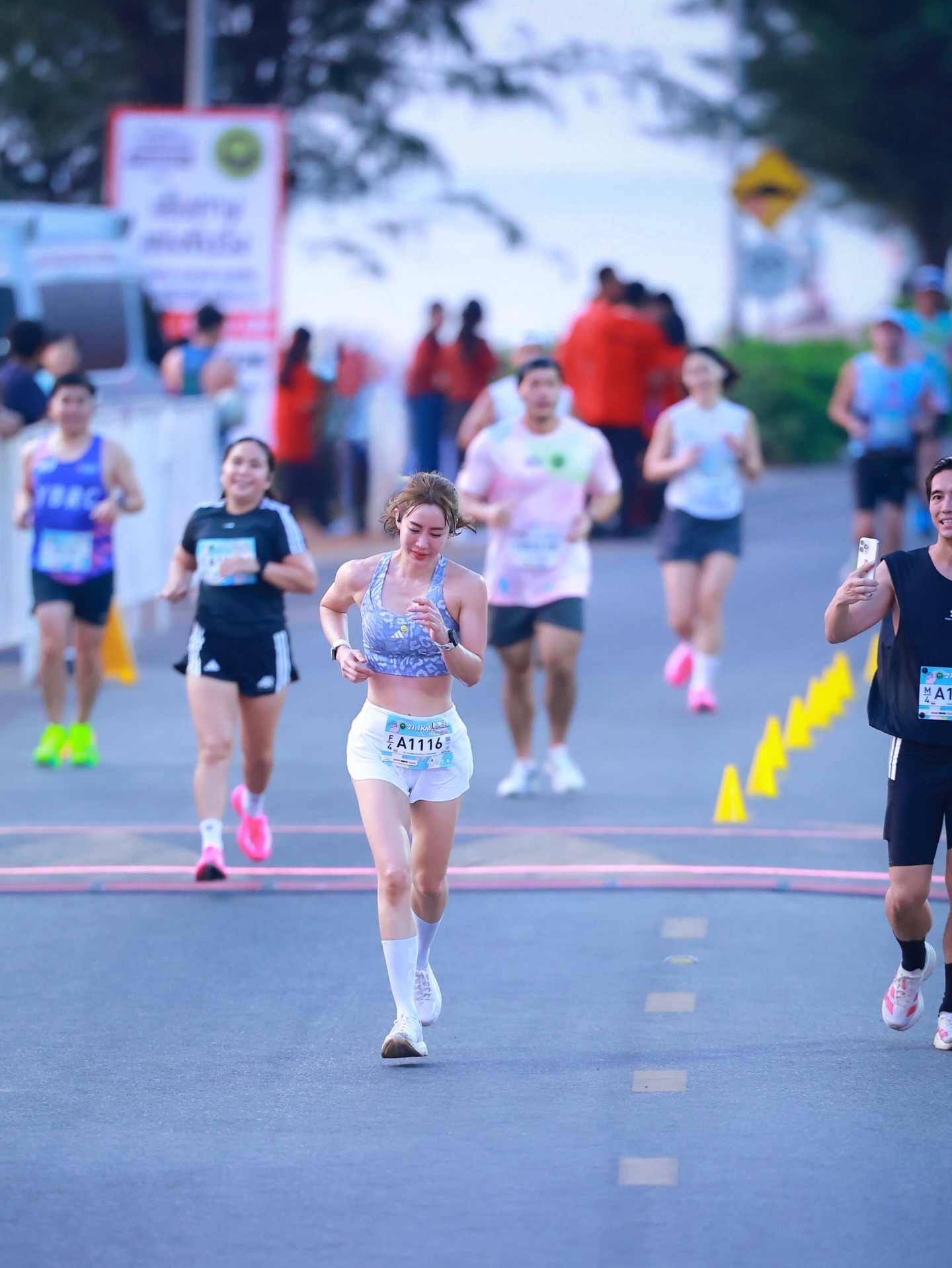 จ๋า - ณัฐฐาวีรนุช ทองมี