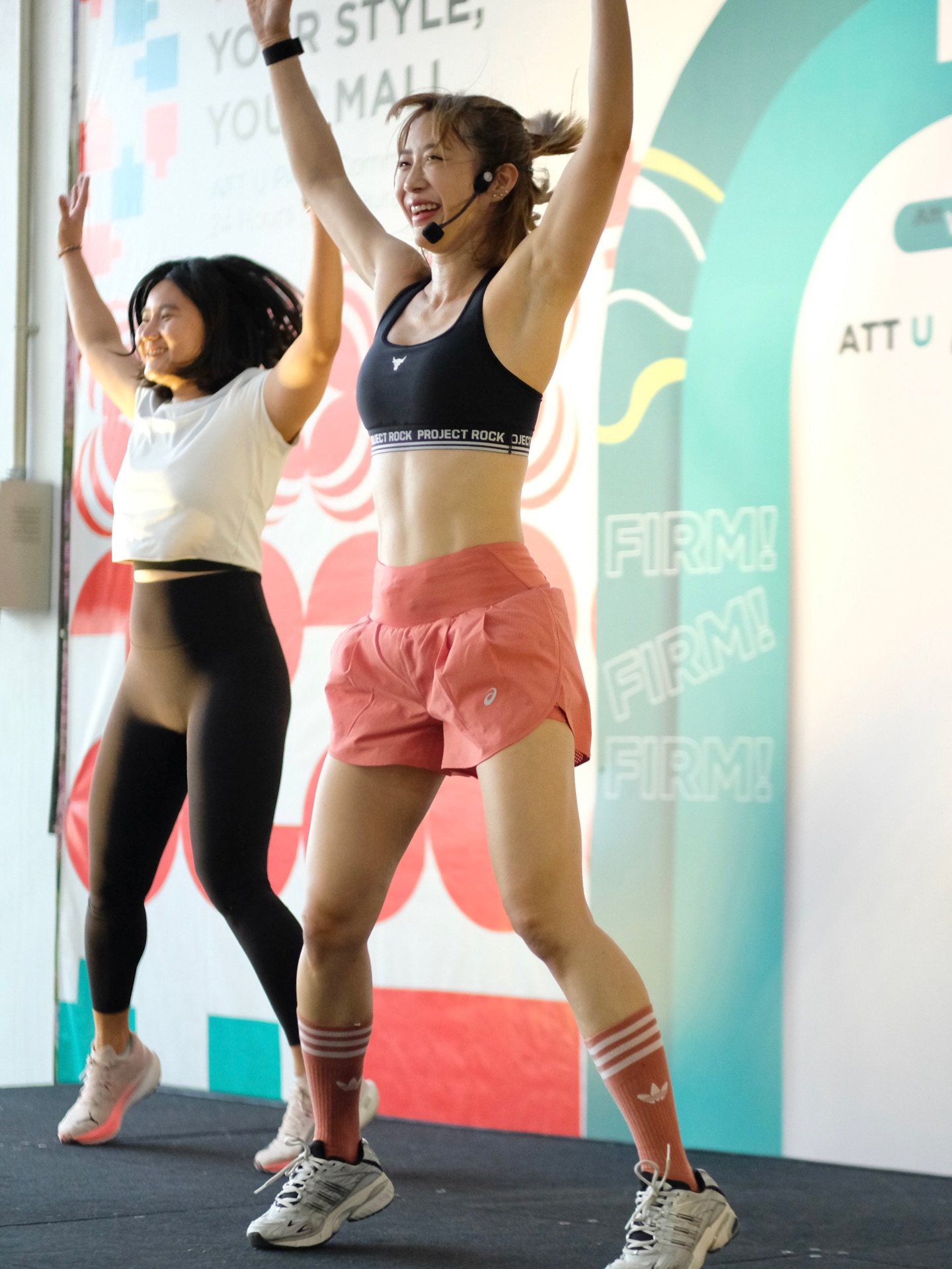 จ๋า - ณัฐฐาวีรนุช ทองมี