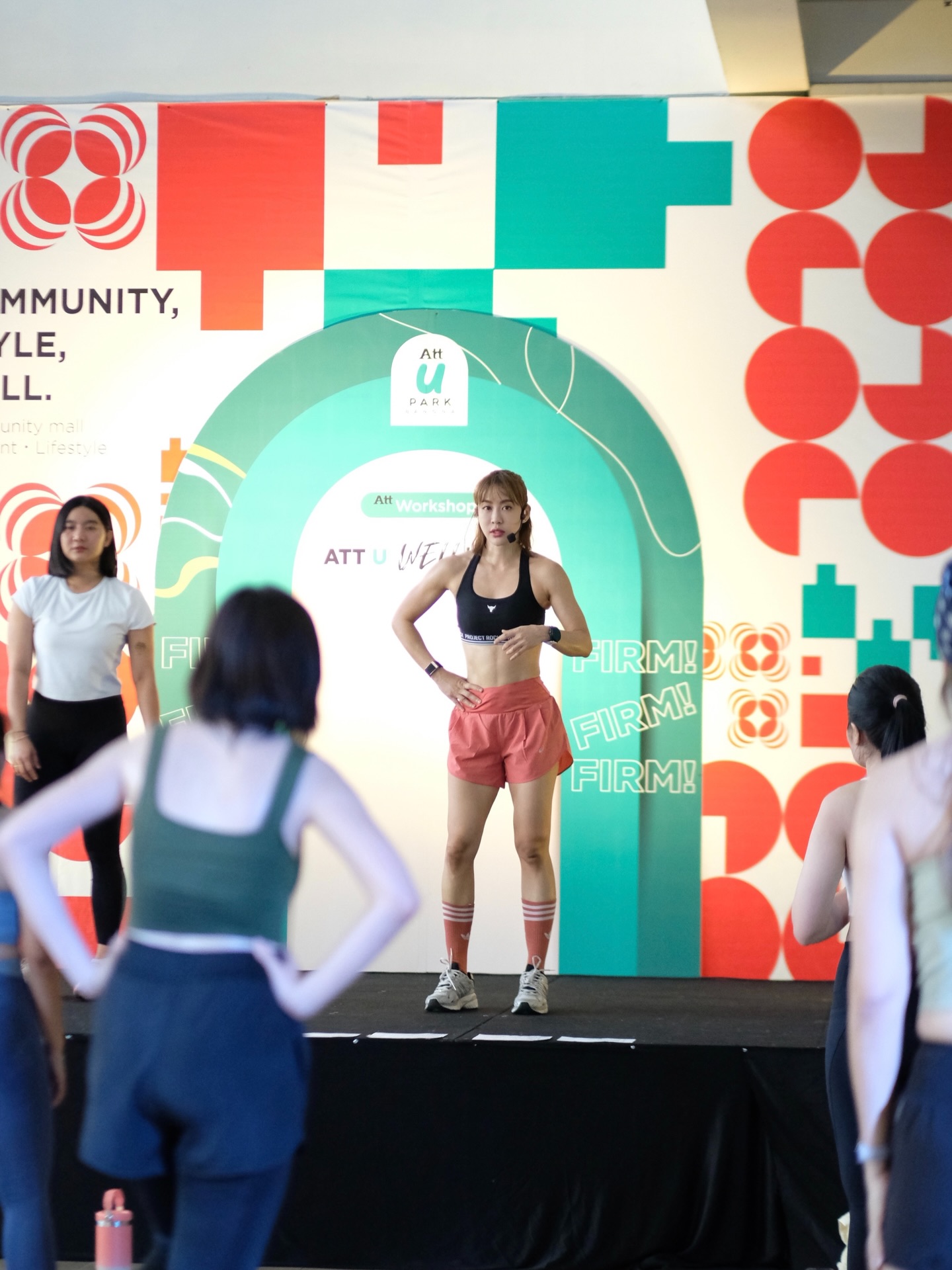 จ๋า - ณัฐฐาวีรนุช ทองมี