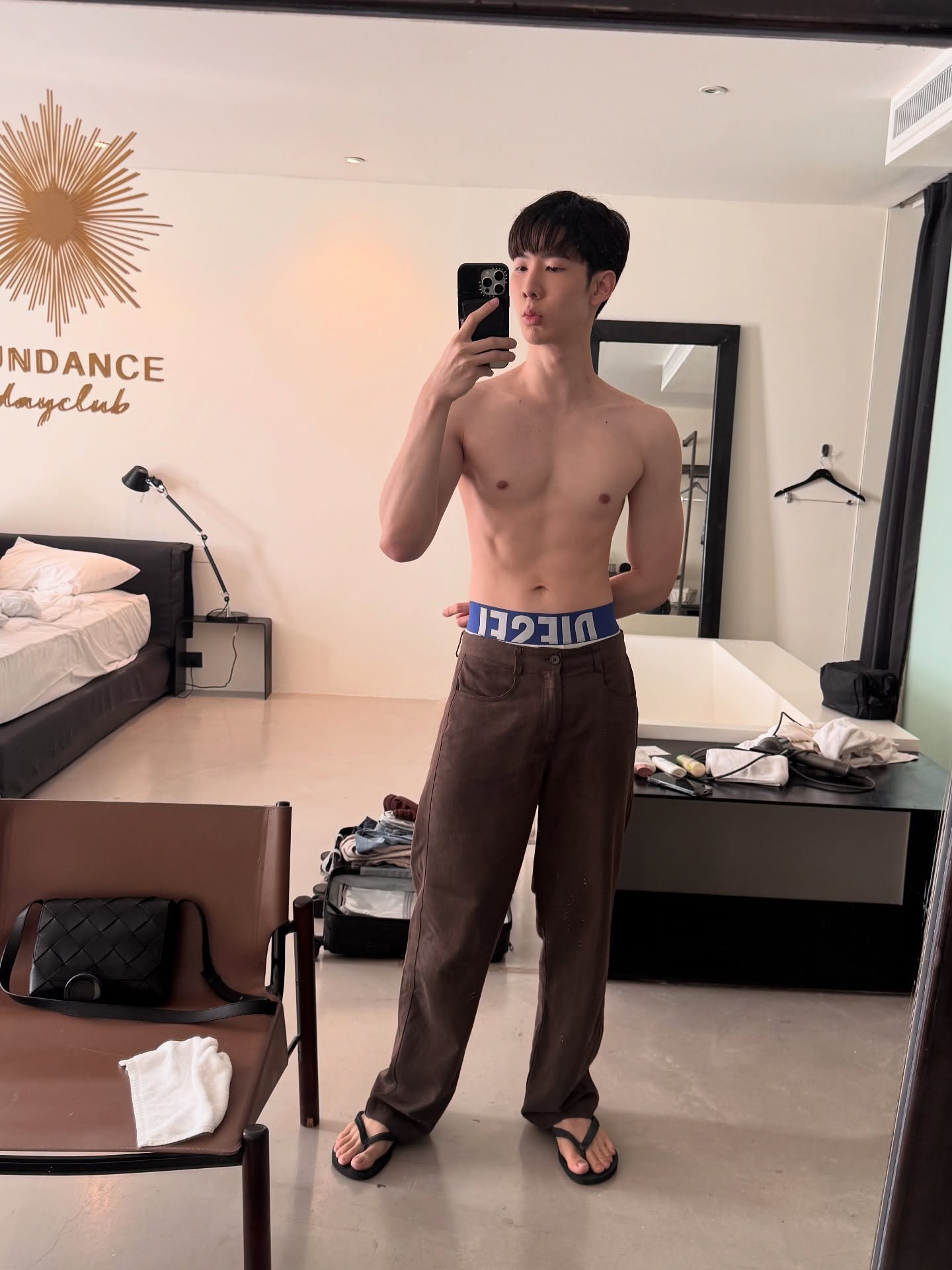 โจ - กวินพัฒน์ ธนาหิรัญศิลป์