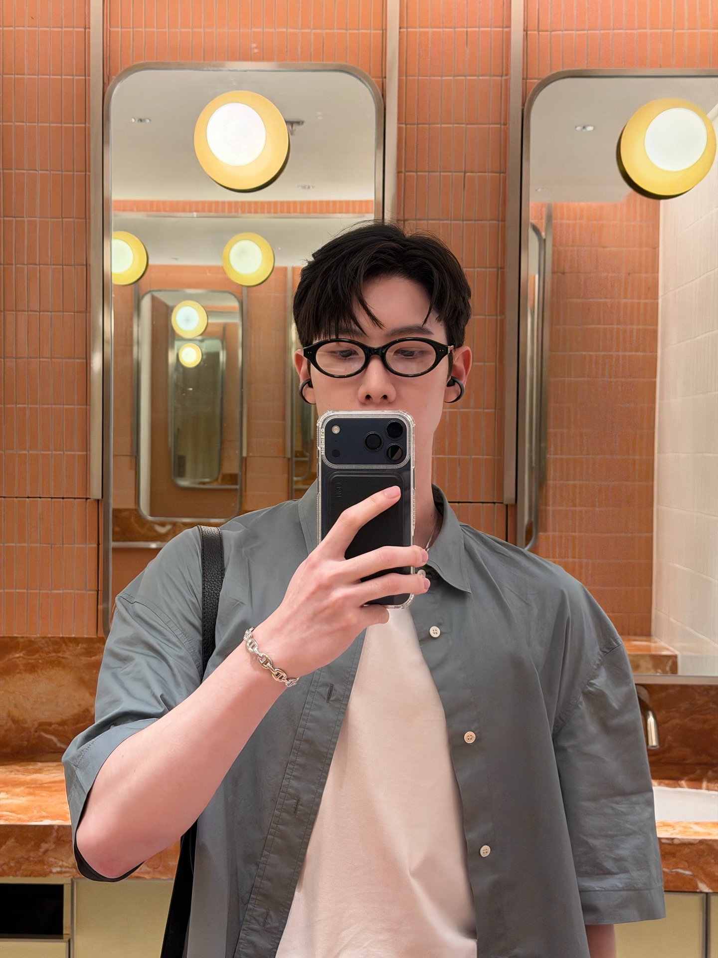 โจ - กวินพัฒน์ ธนาหิรัญศิลป์