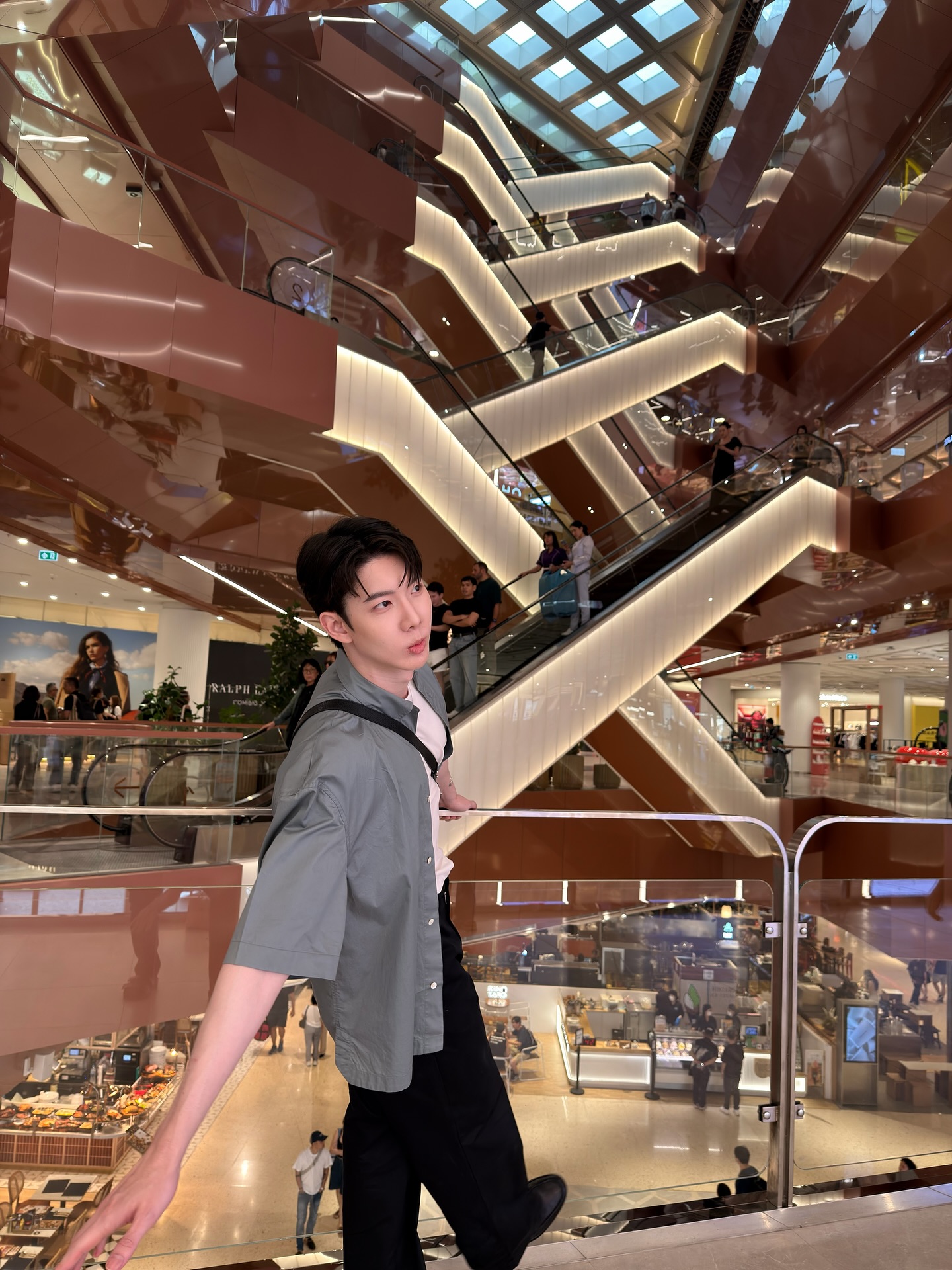 โจ - กวินพัฒน์ ธนาหิรัญศิลป์