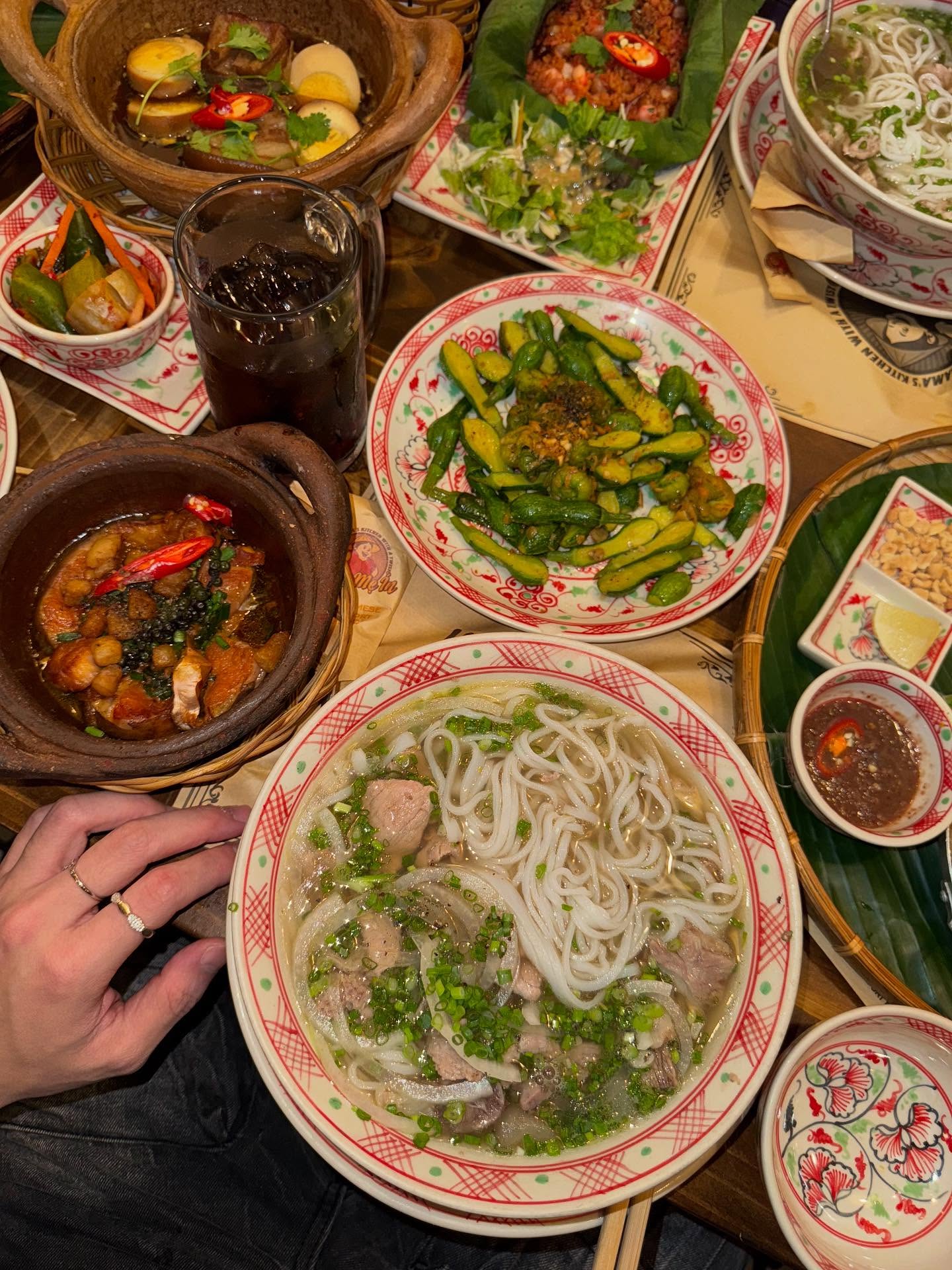 กาฟิวส์ - พันธุ์ธัช กันคำ