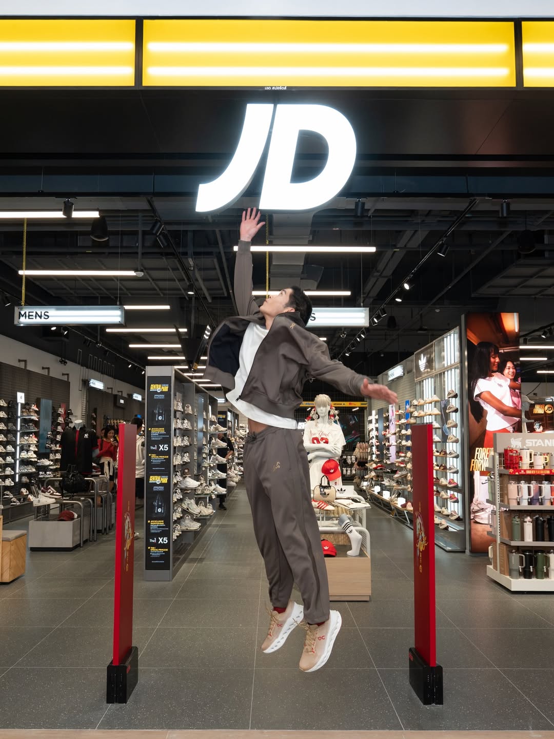 อาเล็ก - ธีรเดช เมธาวรายุทธ