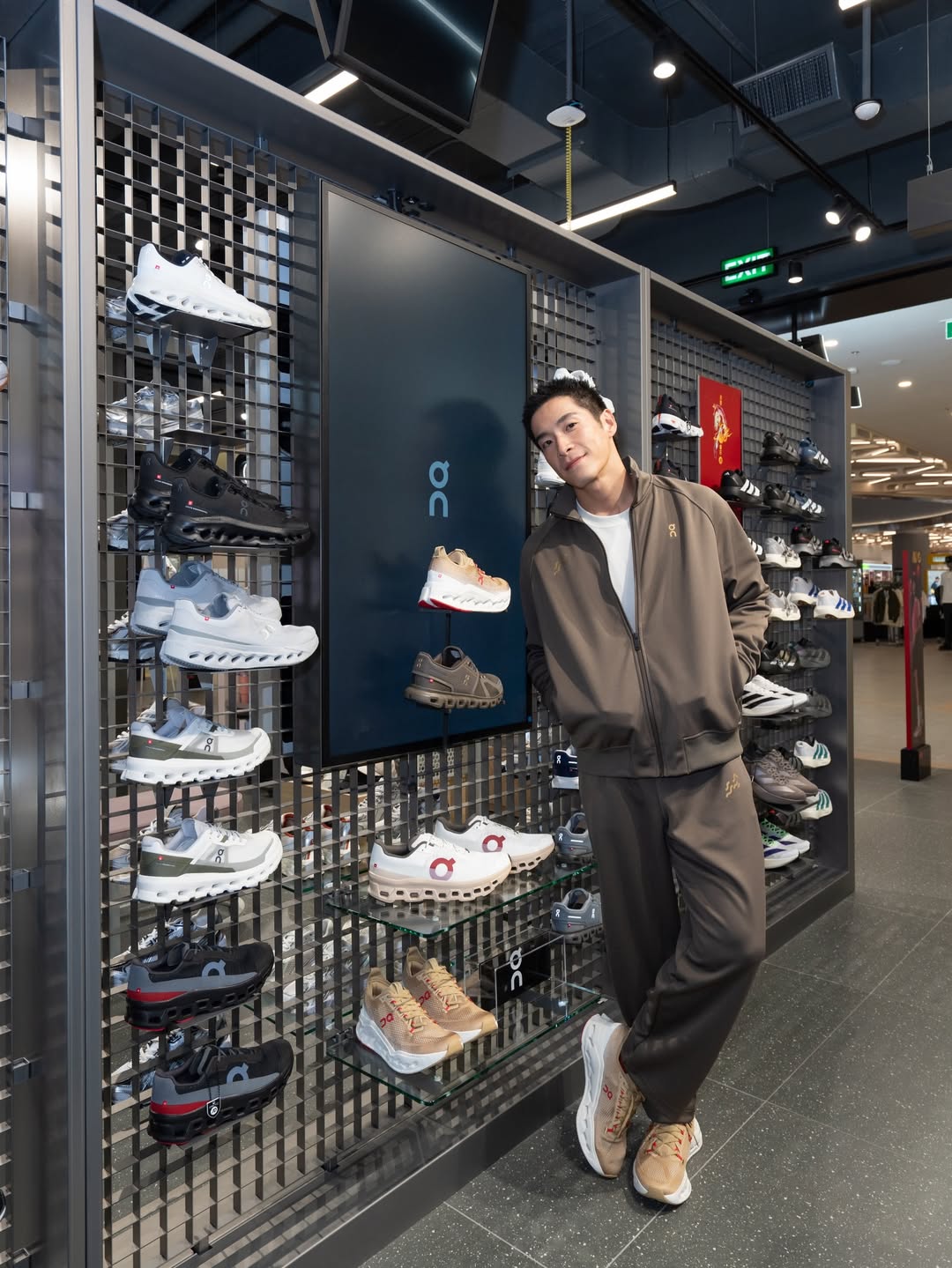 อาเล็ก - ธีรเดช เมธาวรายุทธ