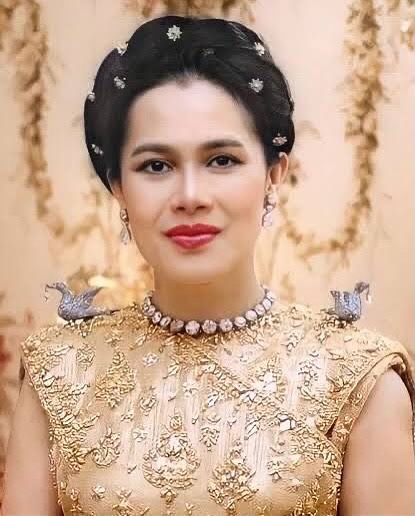 น้ำฝน กุลณัฐ