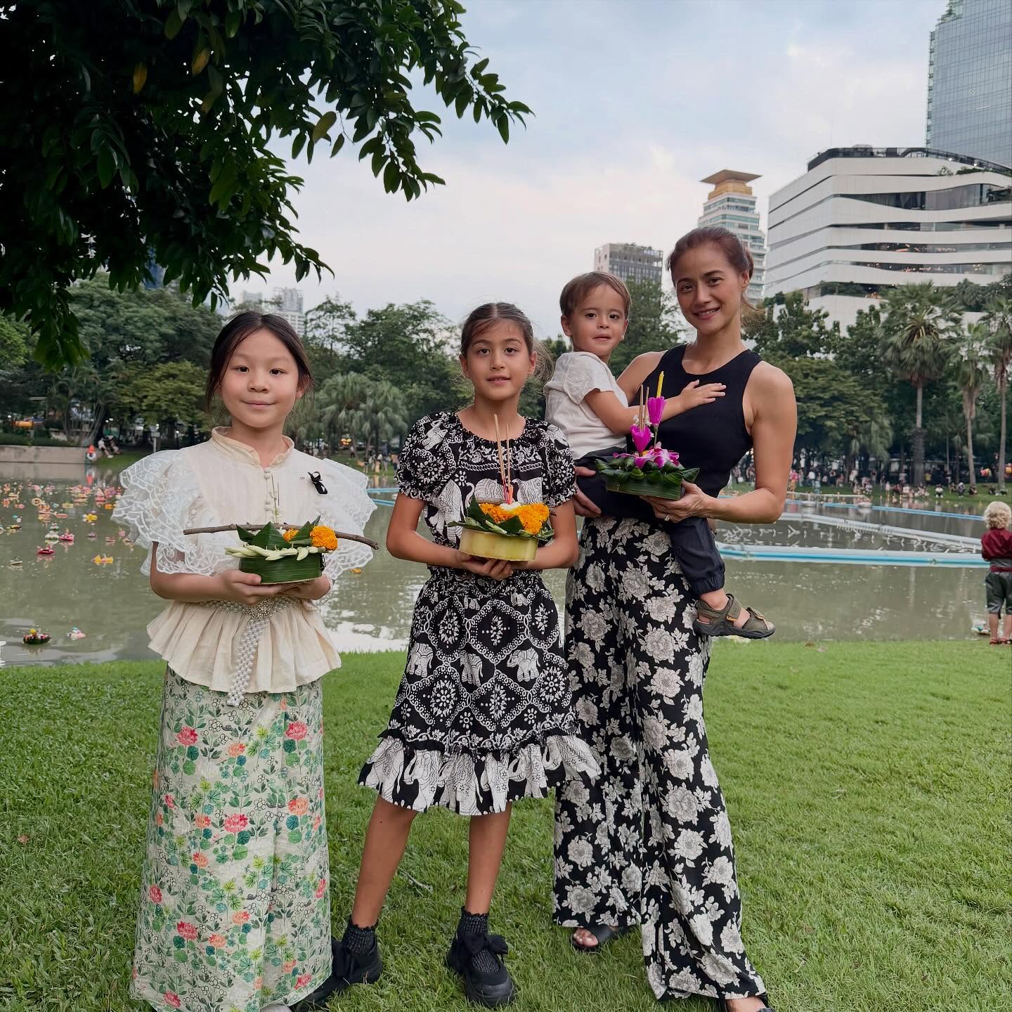 น้ำฝน กุลณัฐ