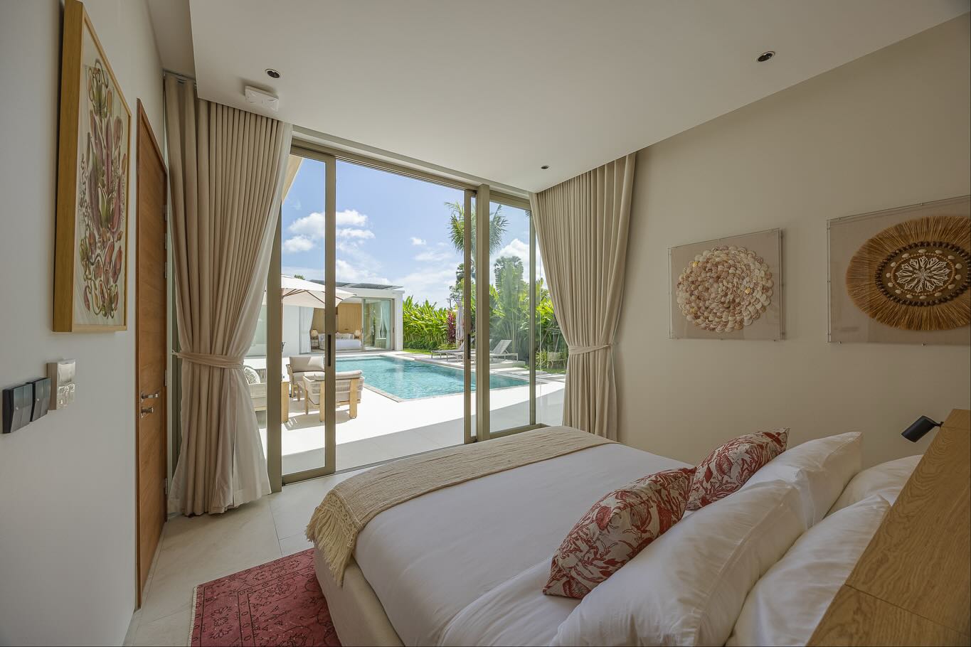 น้ำฝน กุลณัฐ