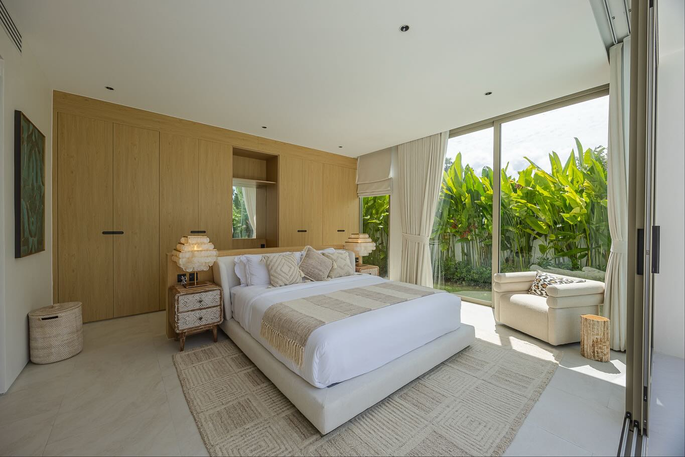 น้ำฝน กุลณัฐ