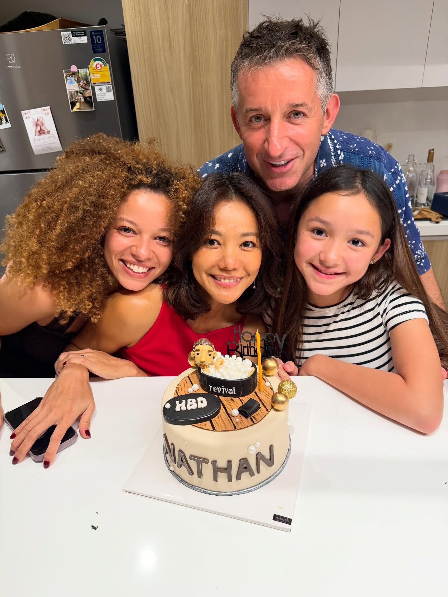 น้ำฝน กุลณัฐ