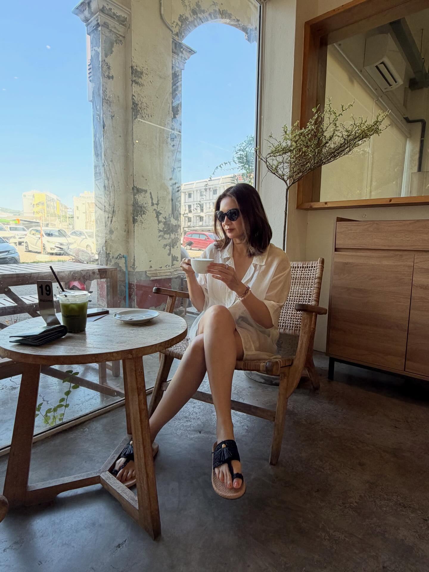 น้ำฝน กุลณัฐ