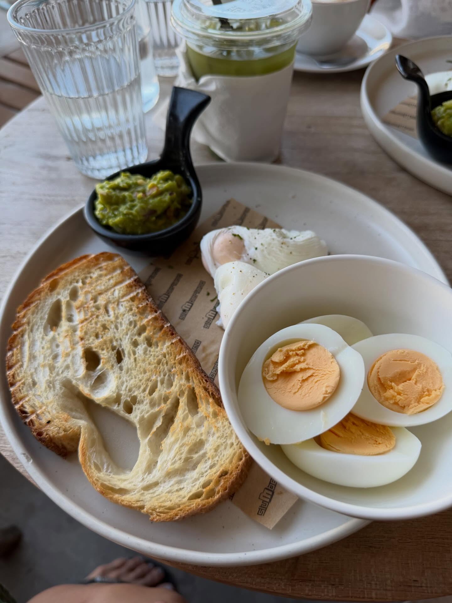 น้ำฝน กุลณัฐ