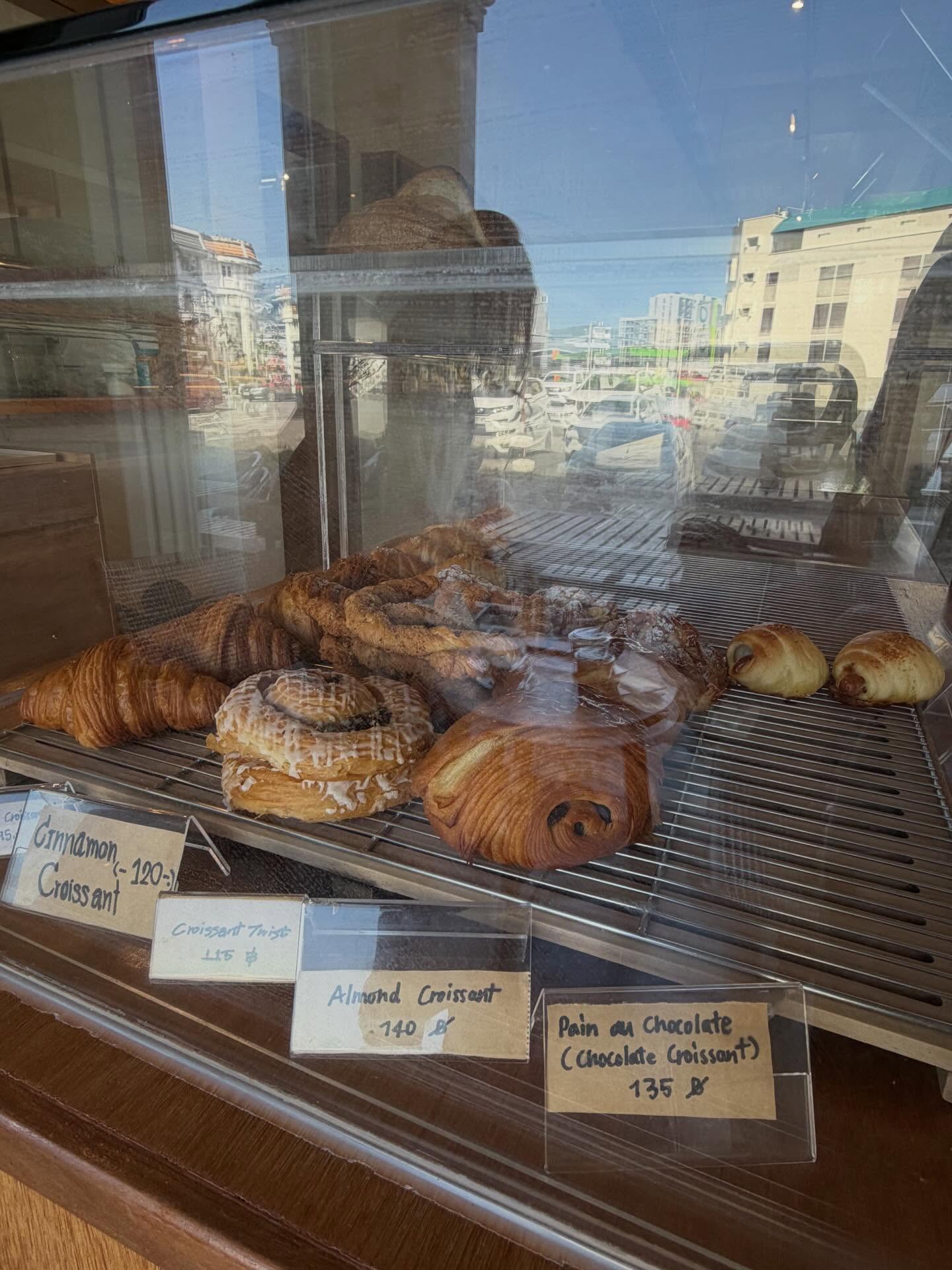 น้ำฝน กุลณัฐ