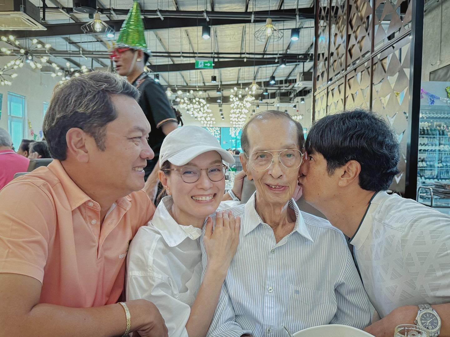 อุ๋ม - อาภาศิริ จันทรัศมี
