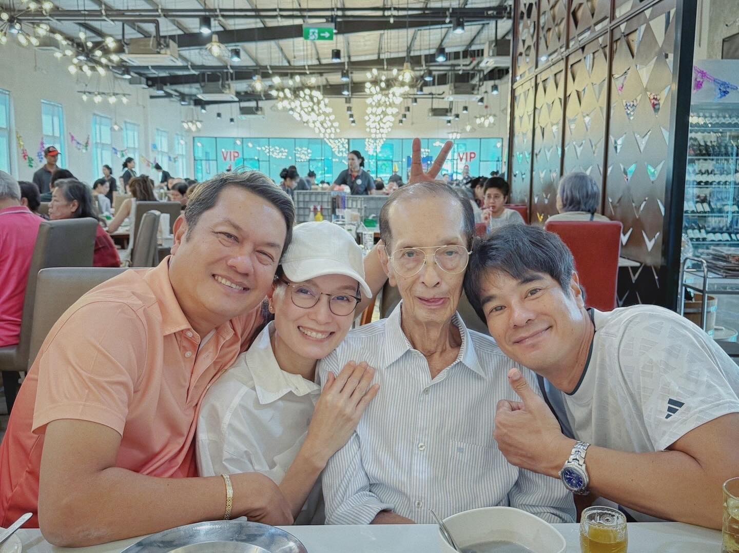 อุ๋ม - อาภาศิริ จันทรัศมี