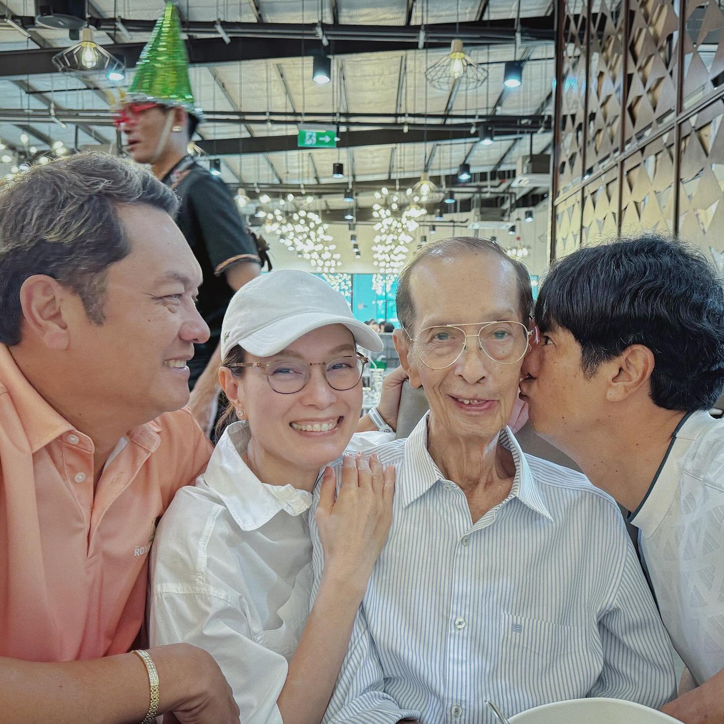 อุ๋ม - อาภาศิริ จันทรัศมี