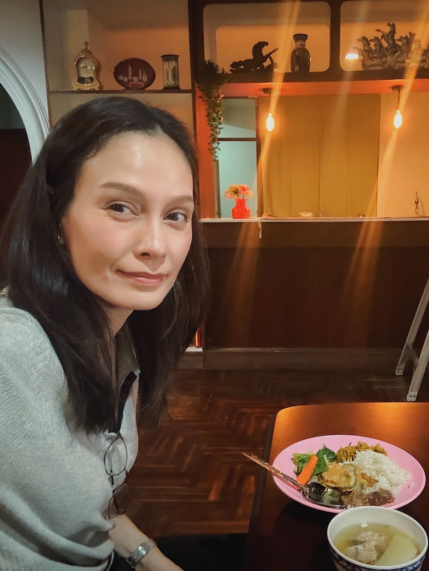อุ๋ม - อาภาศิริ จันทรัศมี