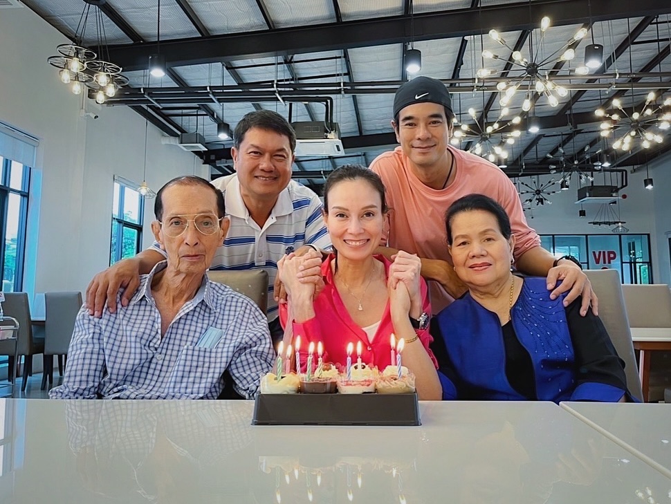 อุ๋ม - อาภาศิริ จันทรัศมี