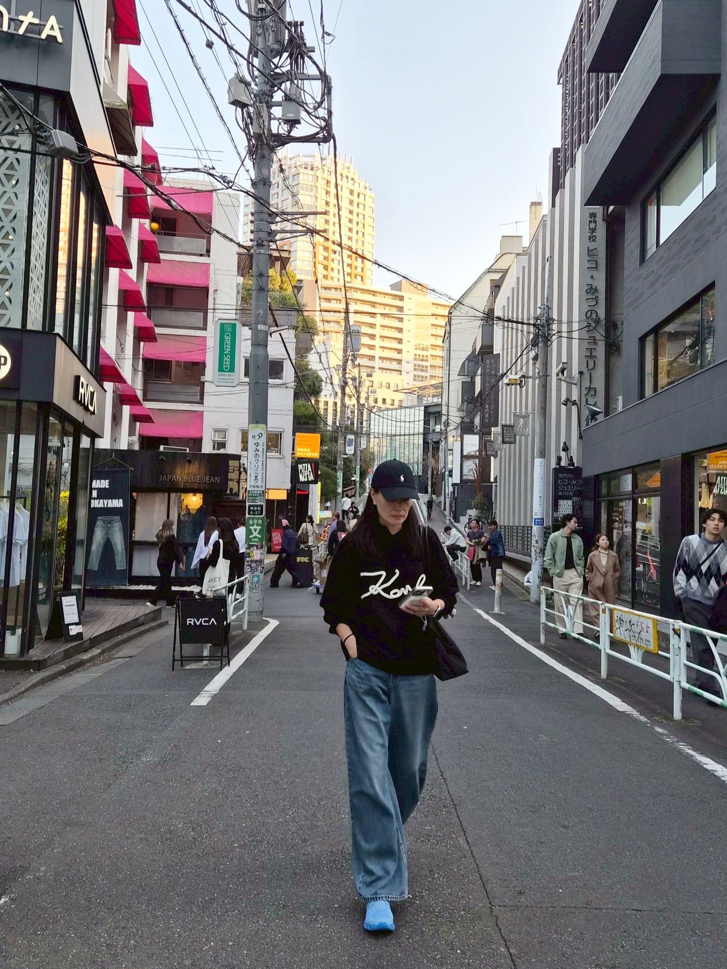 อุ๋ม - อาภาศิริ จันทรัศมี