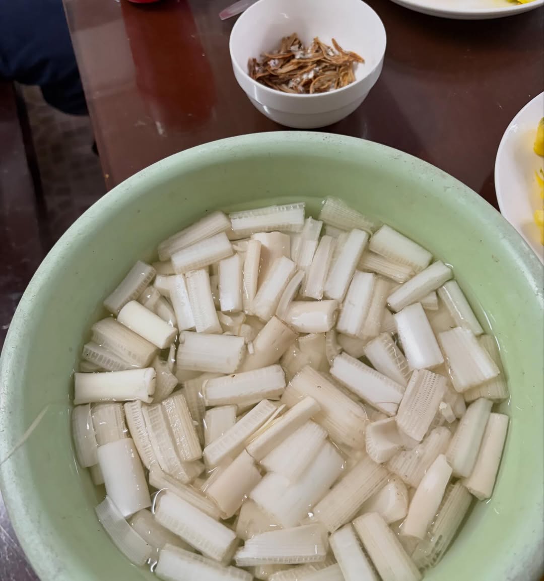 ปอย - ตรีชฎา เพชรรัตน์