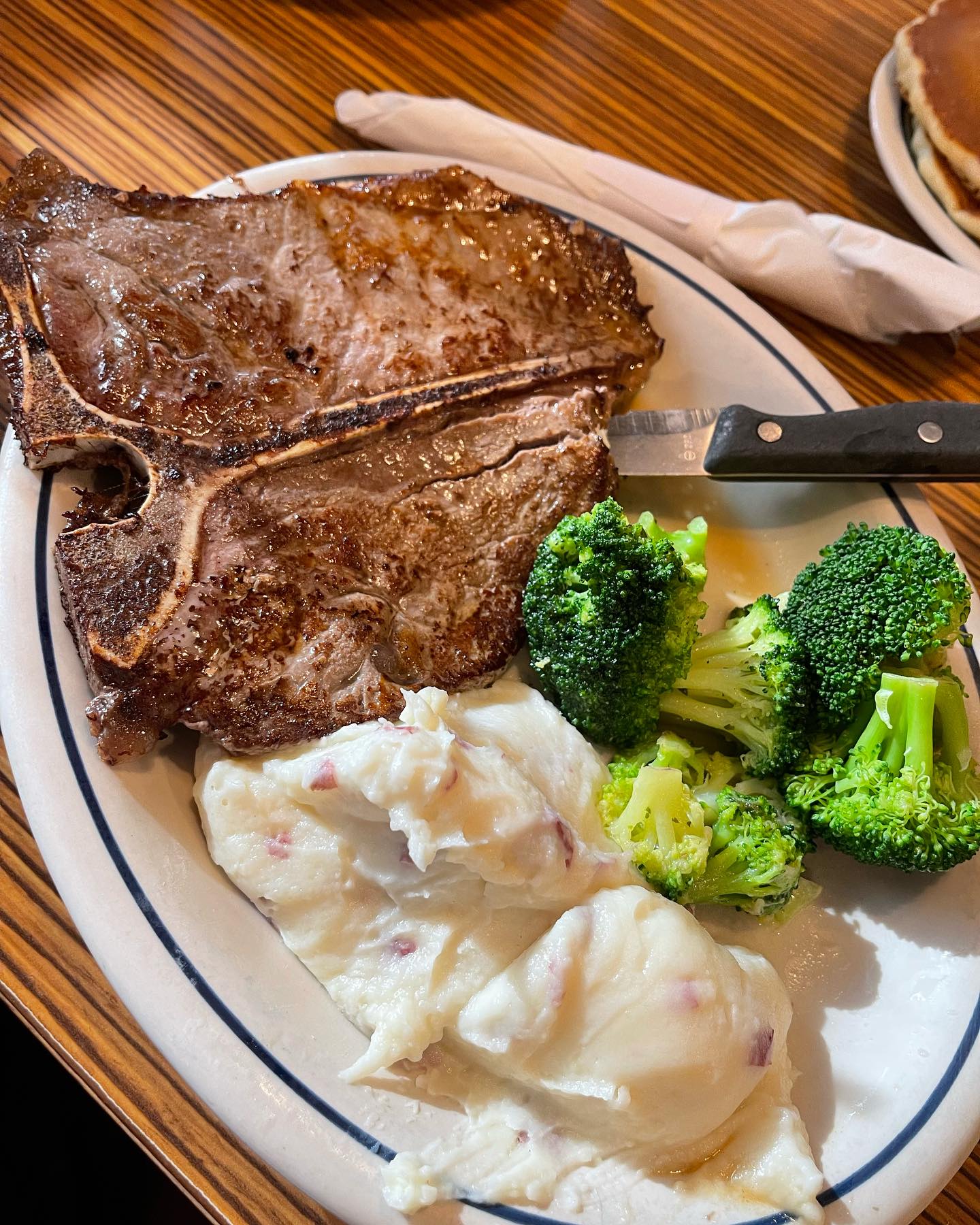 ทอย - ปฐมพงศ์ เรือนใจดี