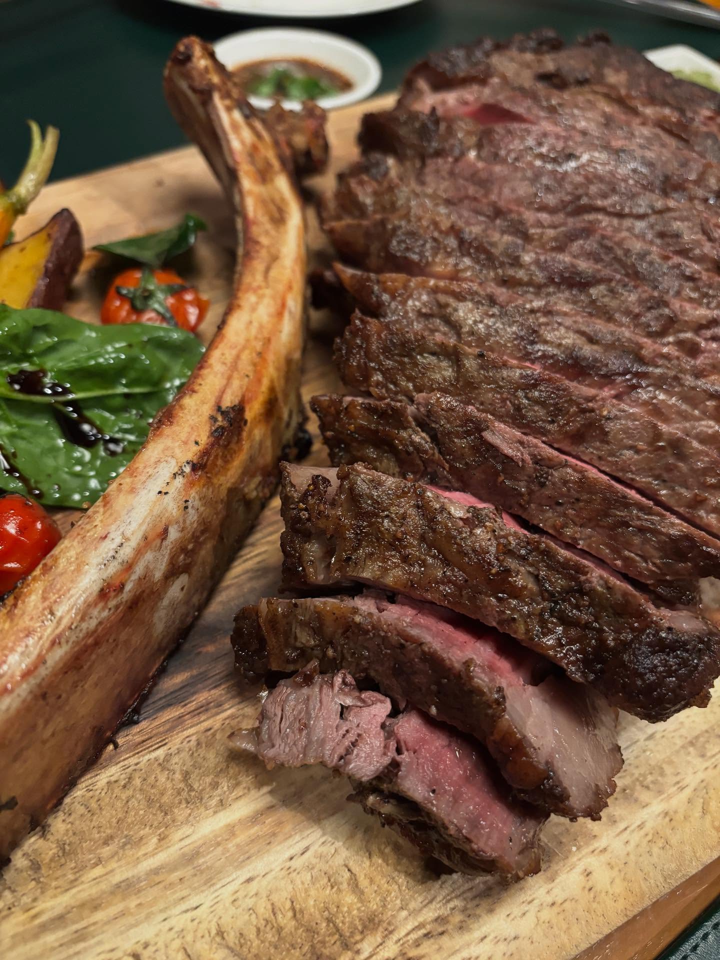 ทอย - ปฐมพงศ์ เรือนใจดี