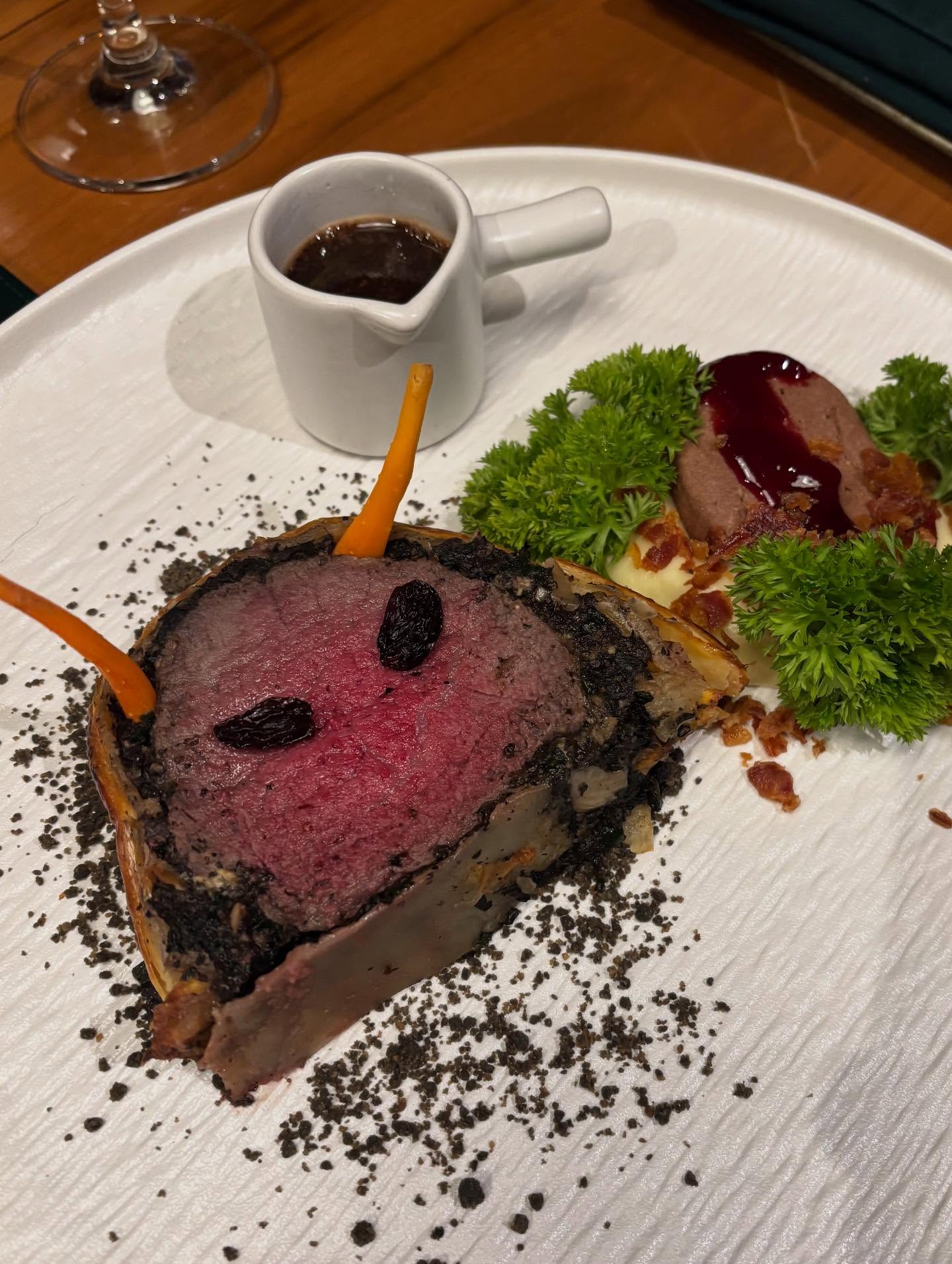 ทอย - ปฐมพงศ์ เรือนใจดี