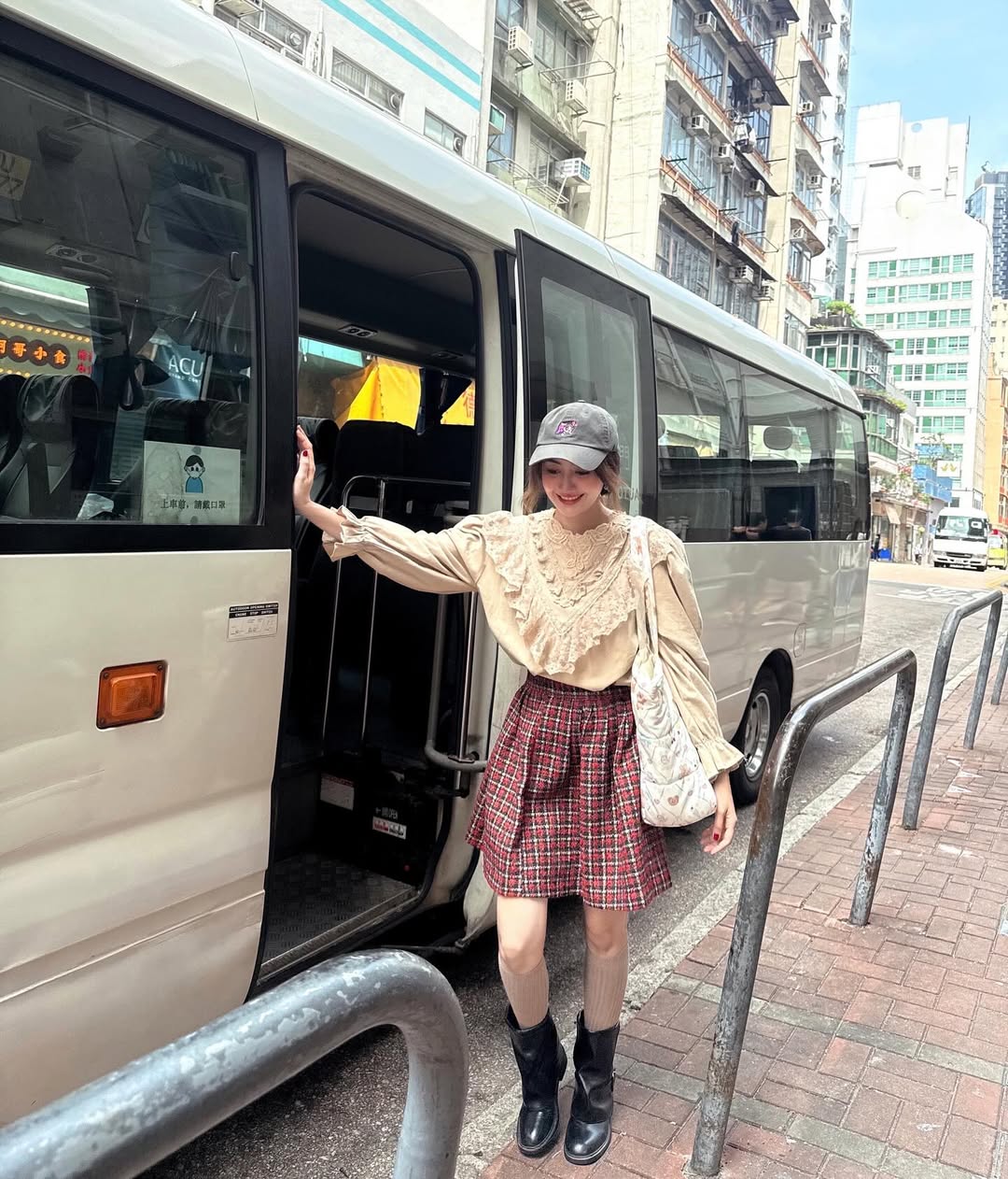 แป้ง มิตรชัย