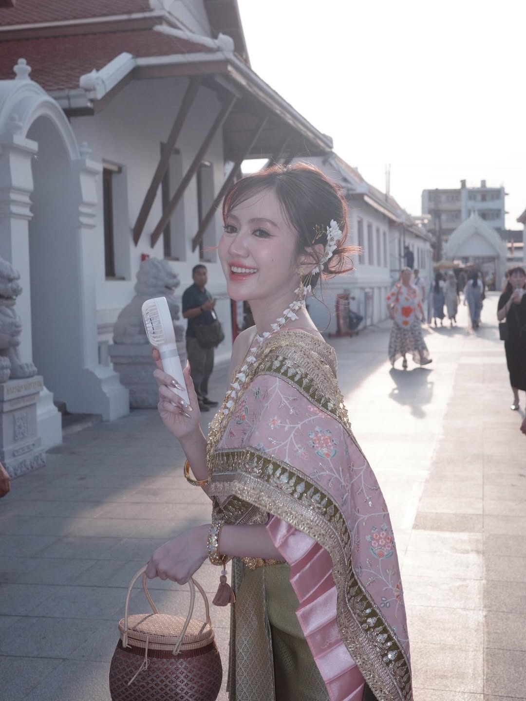 แป้ง มิตรชัย