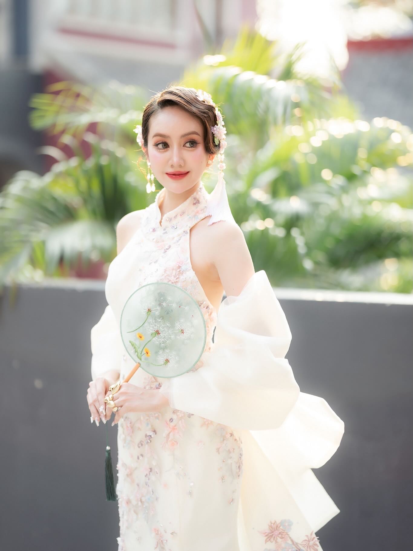 แป้ง มิตรชัย