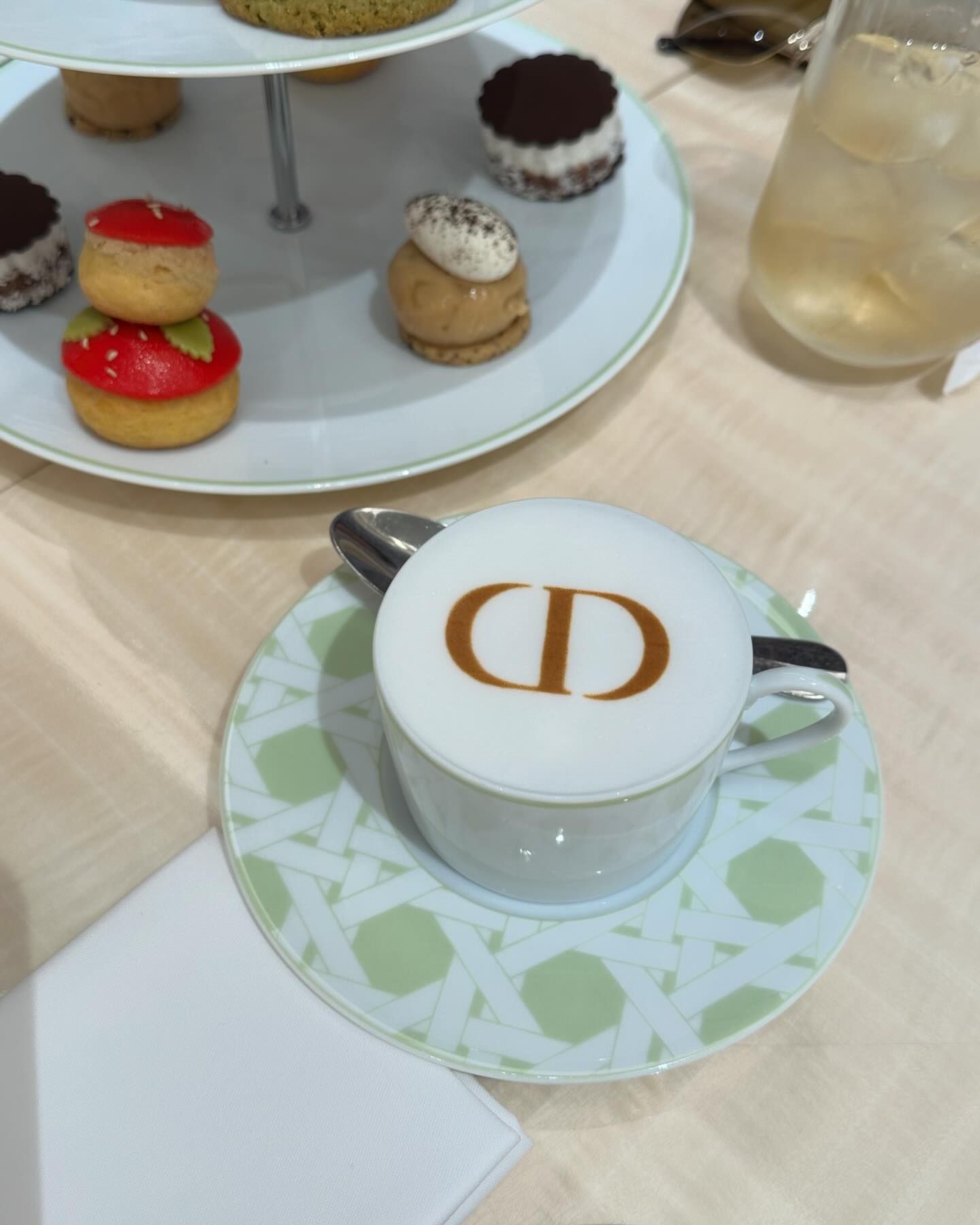 อ้าย - สรัลชนา อภิสมัยมงคล