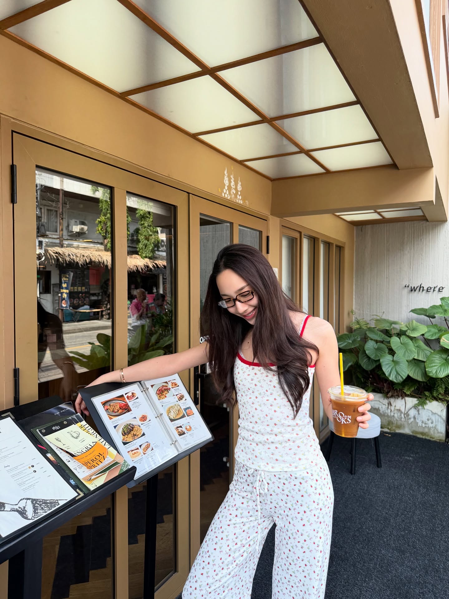 อ้าย - สรัลชนา อภิสมัยมงคล