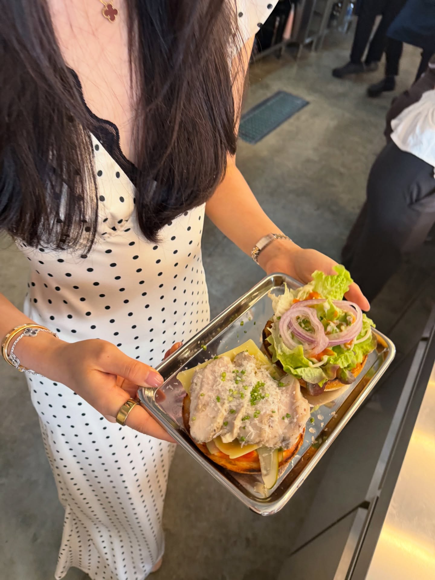 อ้าย - สรัลชนา อภิสมัยมงคล