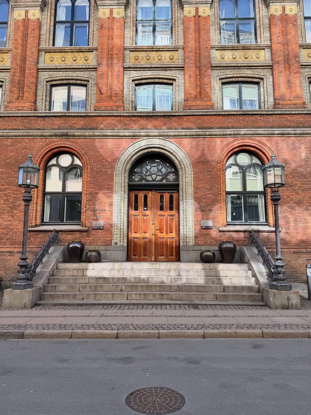 อ้าย - สรัลชนา อภิสมัยมงคล