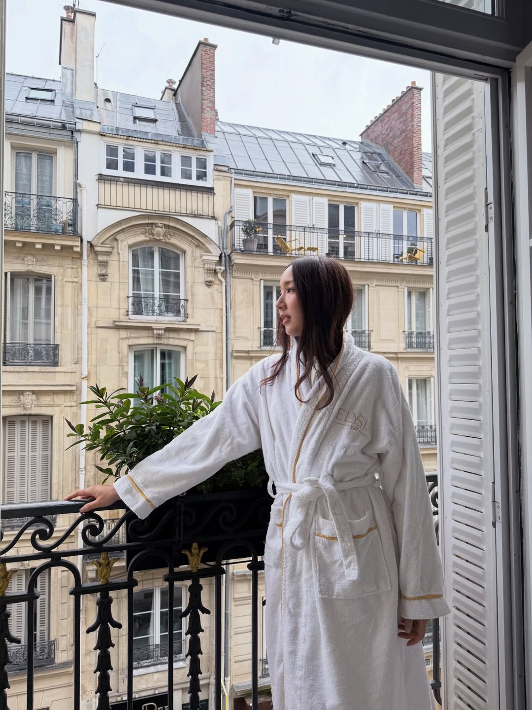 อ้าย - สรัลชนา อภิสมัยมงคล