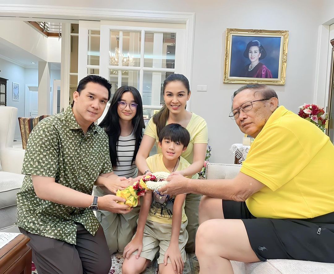 กบ - สุวนันท์ ปุณณกันต์