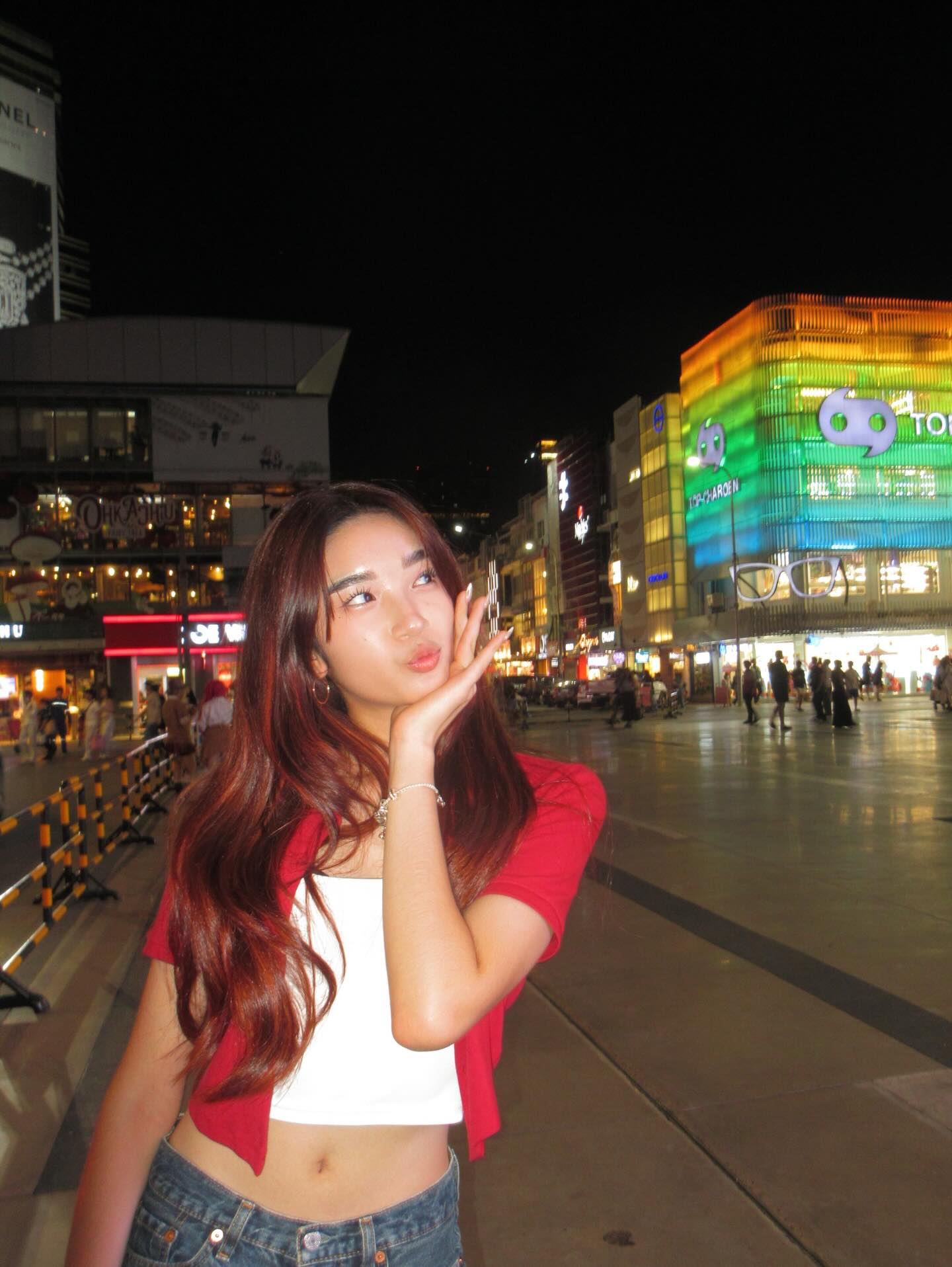 กบ - สุวนันท์ ปุณณกันต์