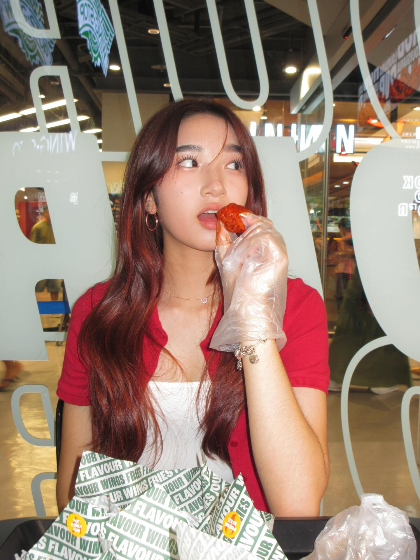 กบ - สุวนันท์ ปุณณกันต์