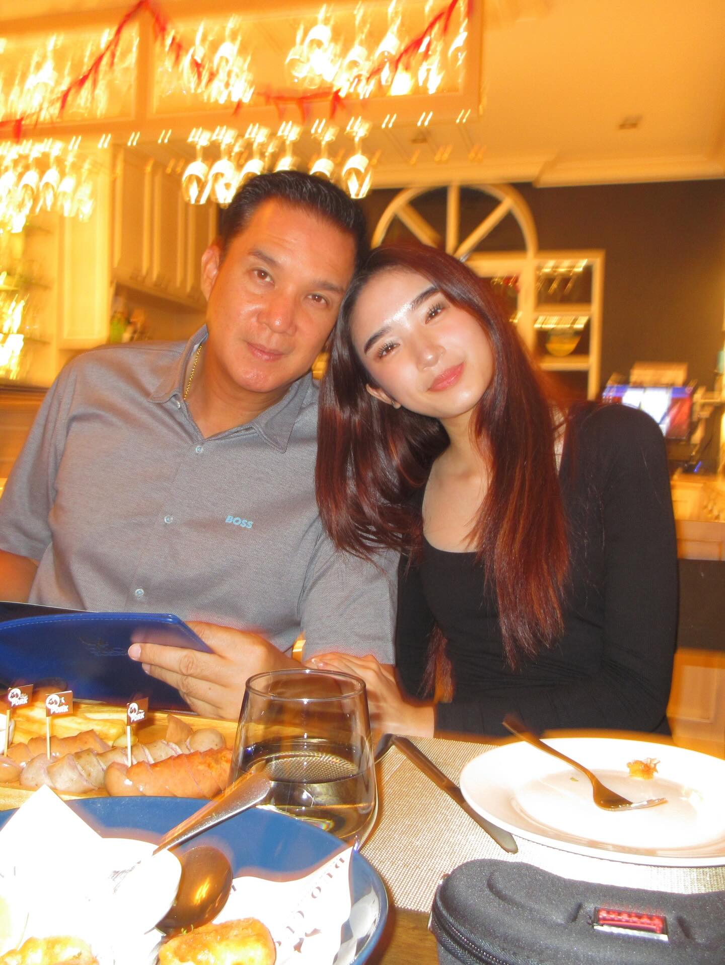 กบ - สุวนันท์ ปุณณกันต์