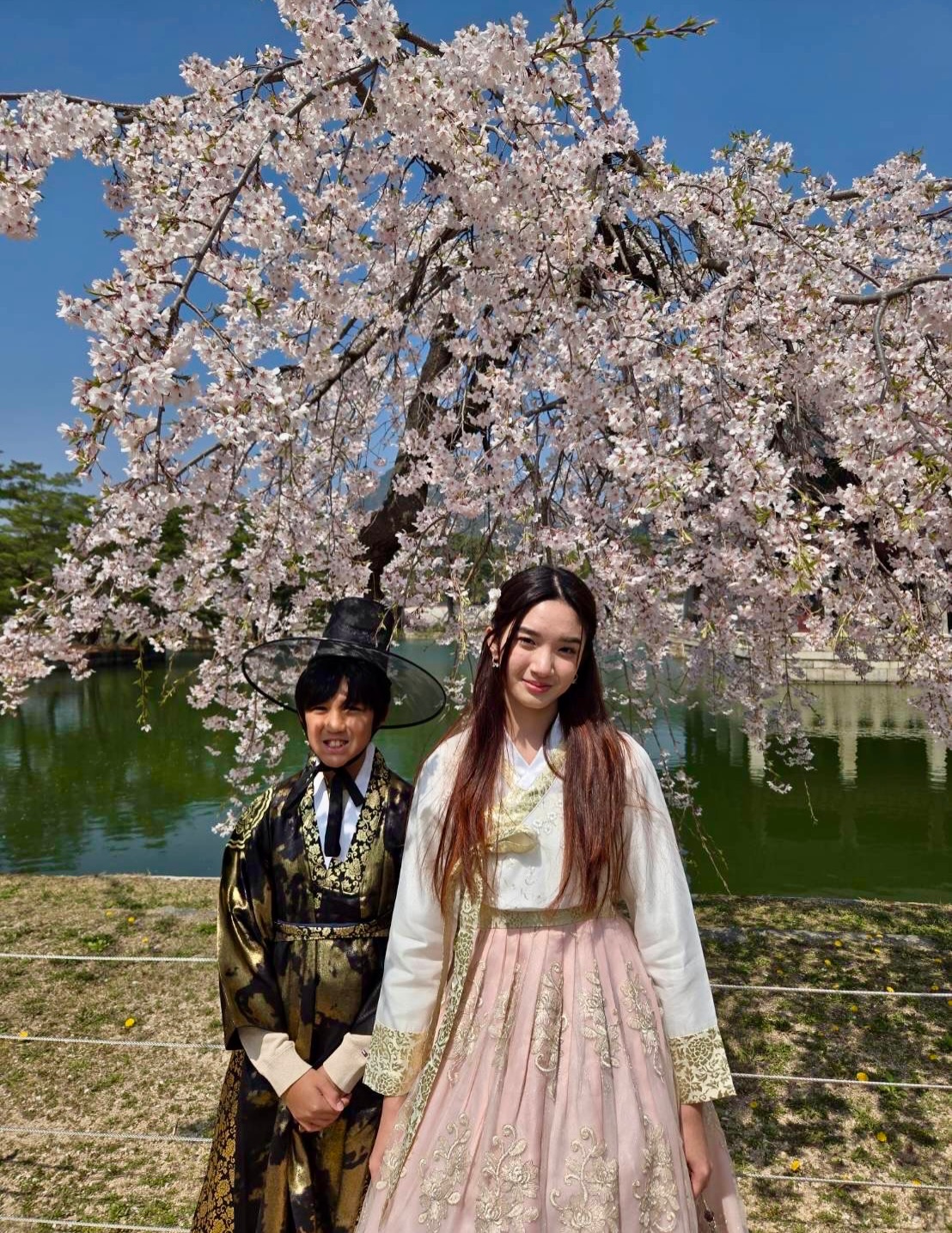 กบ - สุวนันท์ ปุณณกันต์