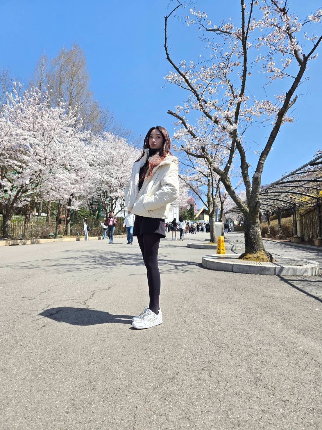 กบ - สุวนันท์ ปุณณกันต์