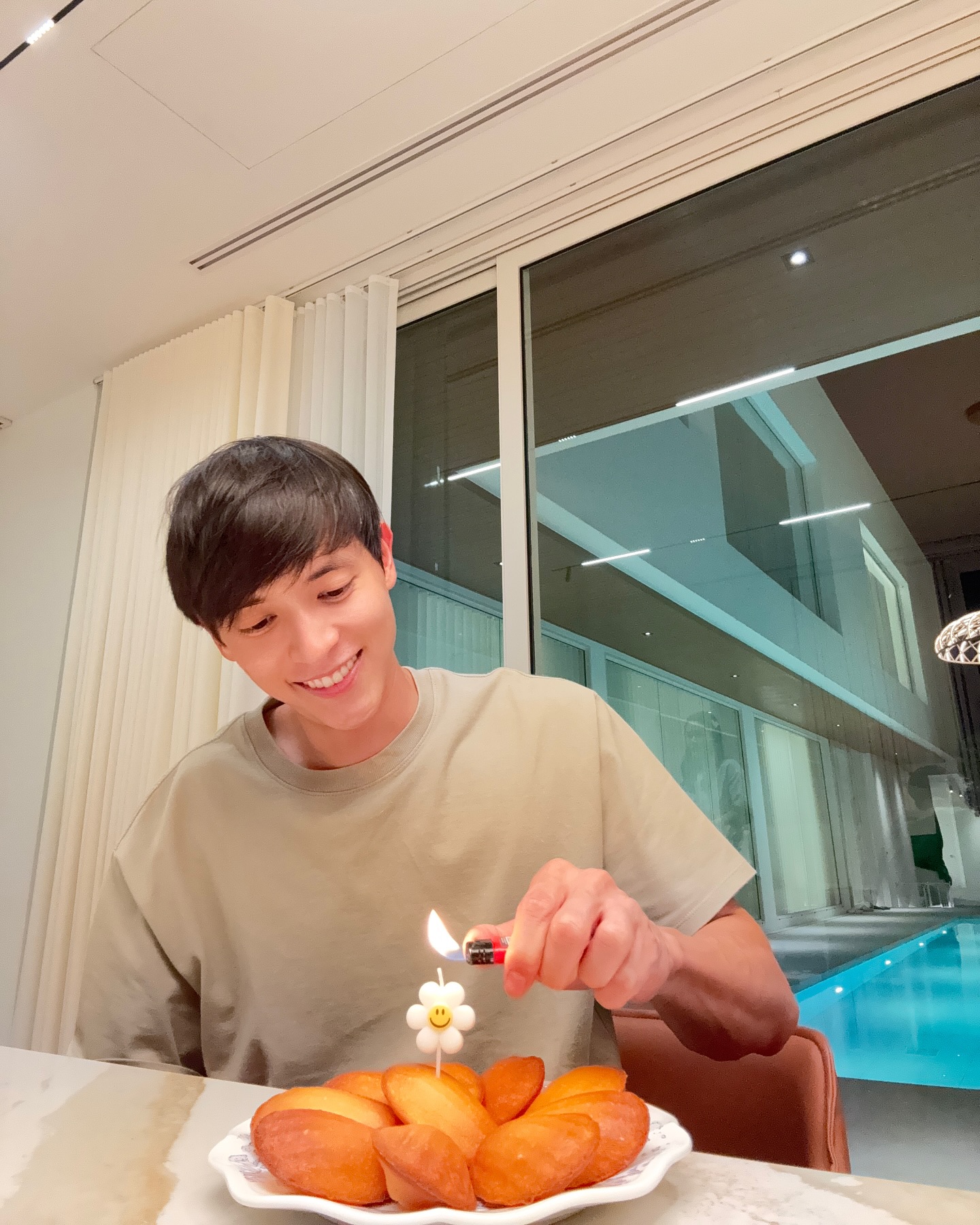 เจมส์ - จิรายุ ตั้งศรีสุข