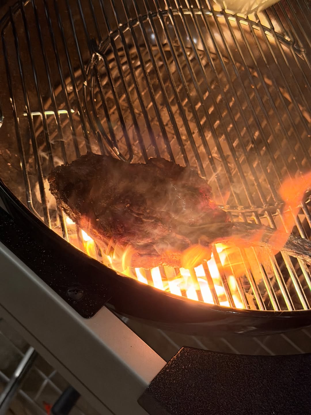 เจมส์ - จิรายุ ตั้งศรีสุข