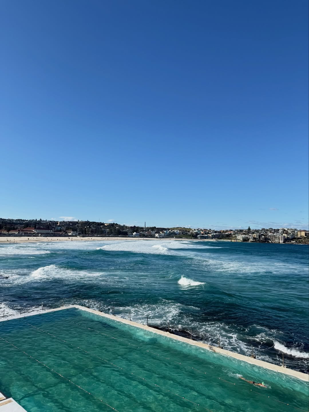 เจมส์ - จิรายุ ตั้งศรีสุข